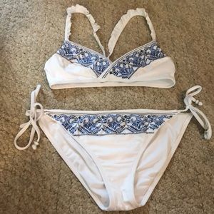 Roxy white and embroidered bathing suit